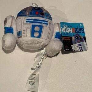 NWT Disney Wishables Star Tours Attraction Series R2-D2 Exclusive Plush